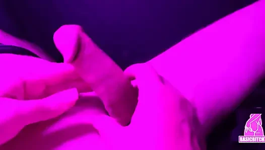 Edging-handjob mit riesiger ladung sperma