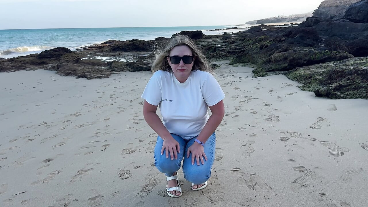 Peeing in Tight Jeans on the Beach