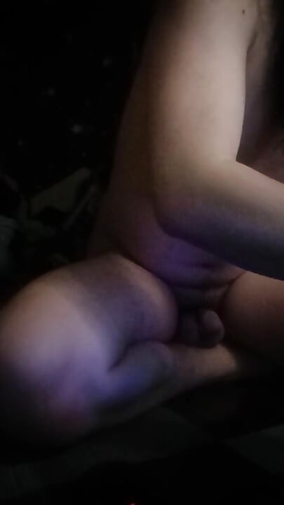 Hanya seorang gadis yang baik energi untuk ayah