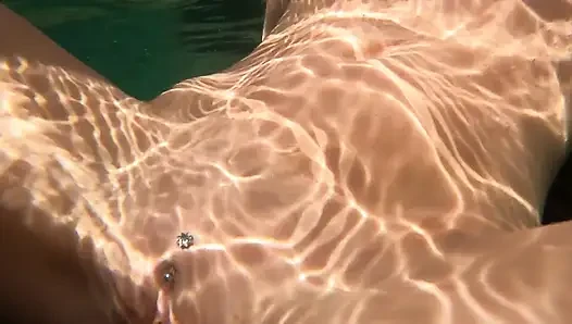 Crazy Sex Underwater Great Anal Creampi in the Water Jessijek