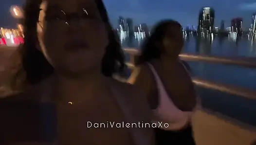 Öffentliche Wahrheit oder Pflicht mit Jadynn Stone