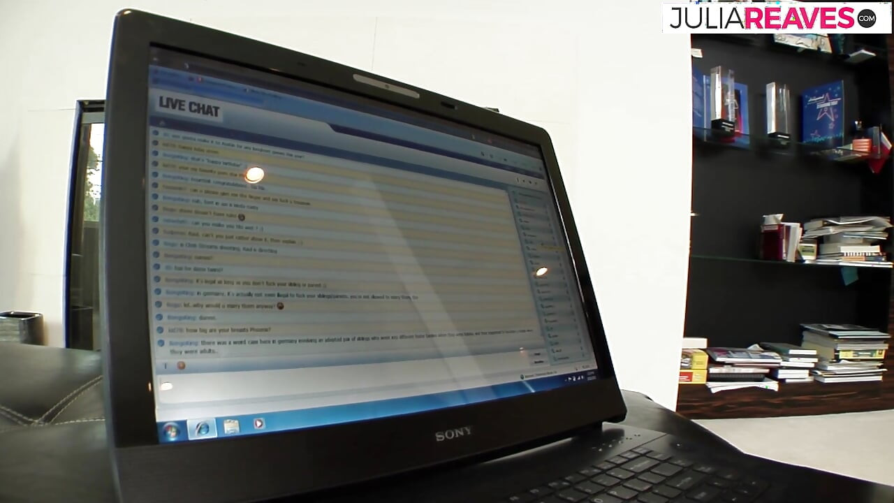 สาวผมบลอนด์ดูดควยยาว แล้วก็ขี่มันไปยิงน้ําเงี่ยน