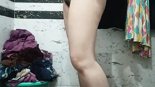 Priya bhabi büyük göt gösterisi