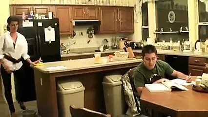 岳母认为家庭作业是不必要的