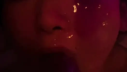 Помогаю замужней женщине мастурбировать