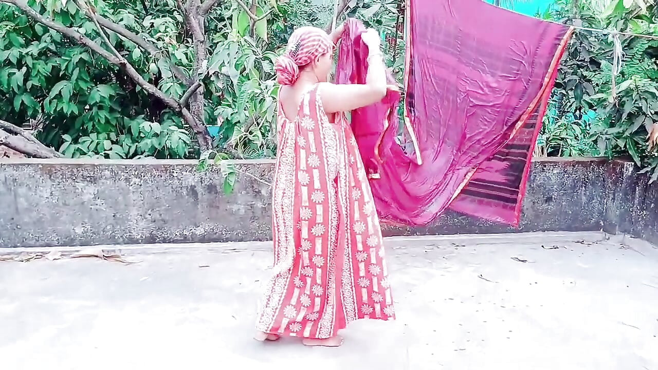 देवर ने अपने स्तन दबाकर सेक्स किया