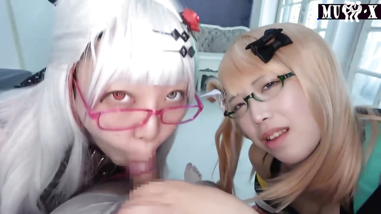 두 번 오럴을 계속하는 Paco 코스플레이어 쓰리섬 친근한 플렉스 1차