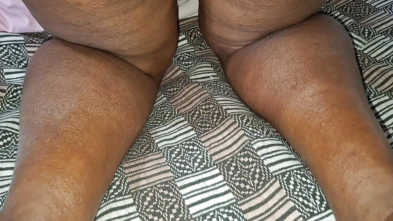 亚洲家庭熟女想要成为色情明星