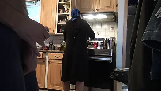 Моя лучшая жена фрейнда чуть не застукала меня за мастурбацией !!