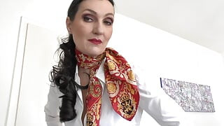 Modna revija svilenog šala, JOI, Lady Victoria Valente