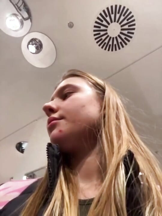 Extreme show in the changing room with jucielussie