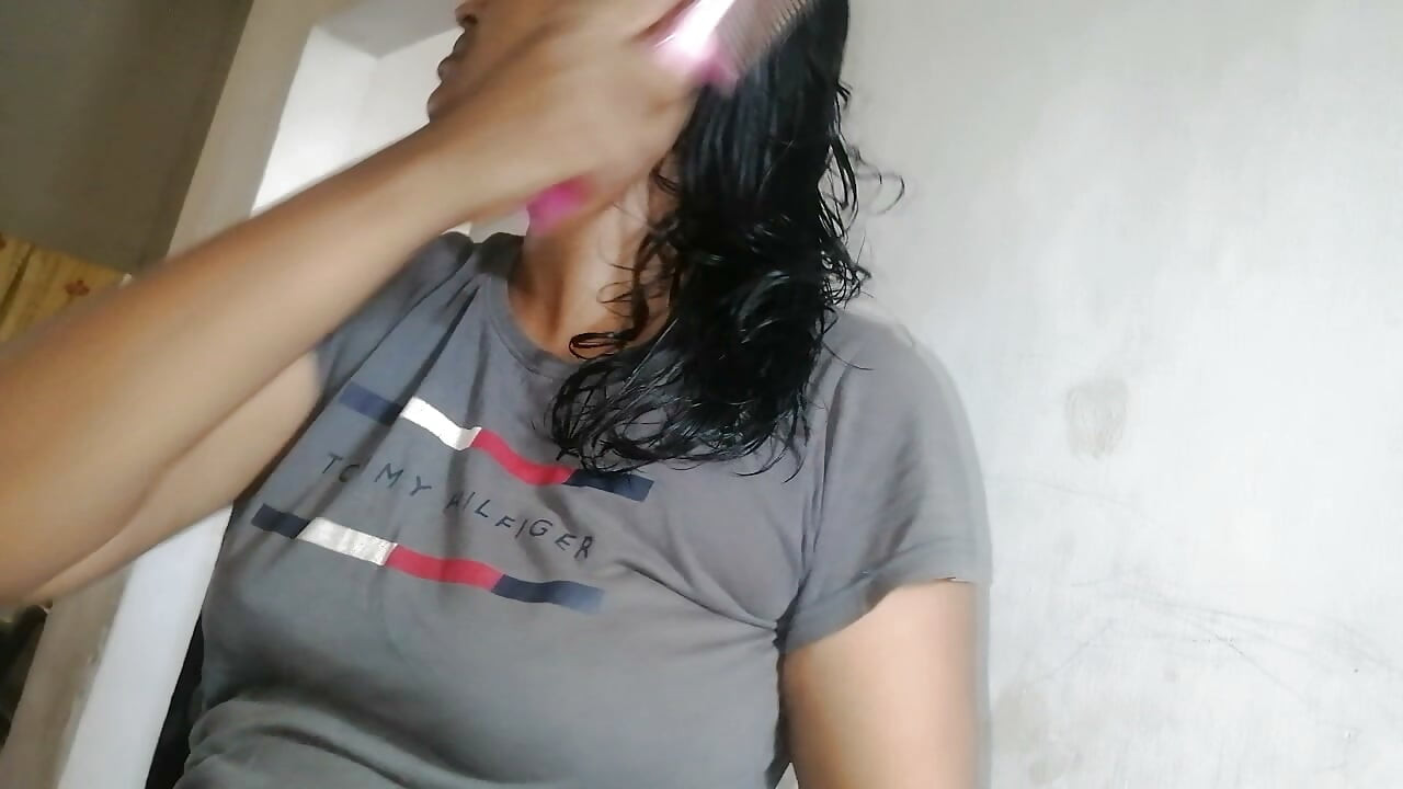 Step mother seduces step son while in bath