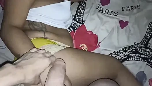 Mereka mencuri ponselnya, video di mana mereka menyetubuhinya seperti pelacur Kolombia di Amerika Serikat