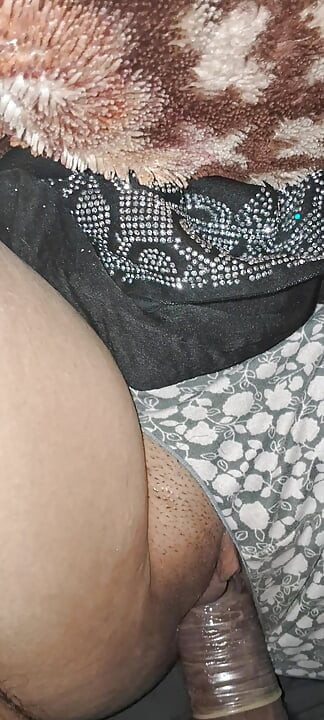 Đụ bà nội trợ Ấn Độ da đen saree làm tình hàng đầu