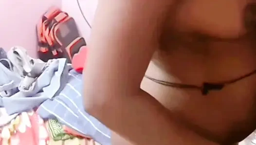 Desi tamilische exotische ehefrau renu nackte romantik & handjob facebook stier vor cuck! Indianhotwifex