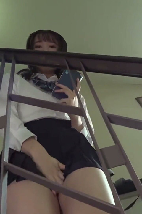 Провокация с флаш на бикини - Не можах да устоя, я напълних с крем и тя поиска втори рунд - Част 1