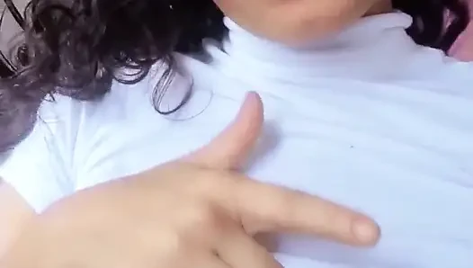 Hot Brazilian Brunette with Natural Breasts Asking You to Cum for Her - Espuletinha