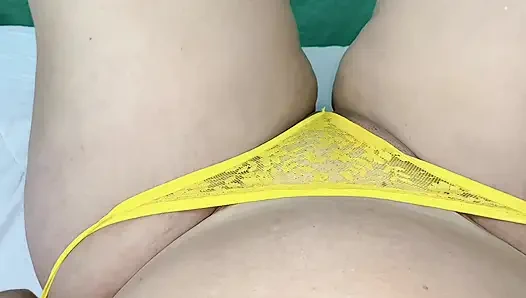 Ich liebe es, mich selbst zu fingern, bis ich alle meine vaginalen Säfte raus habe