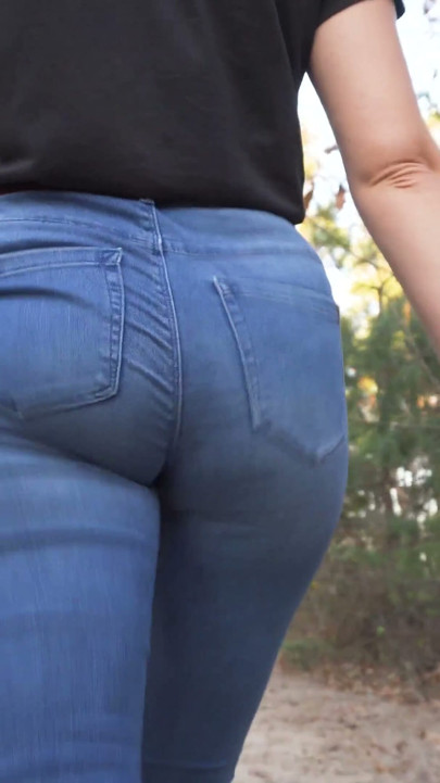 Worship My Walking Wiggle Ass in Blue Jeans