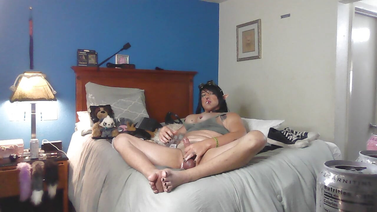 Blakely Morningstar Solo Masturbating