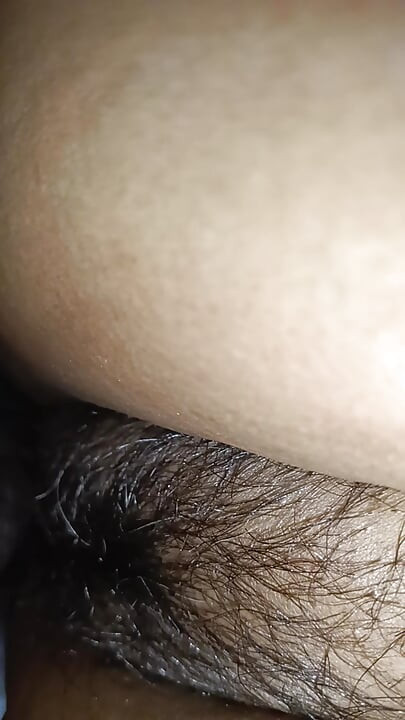 私の膣をフェラさせる