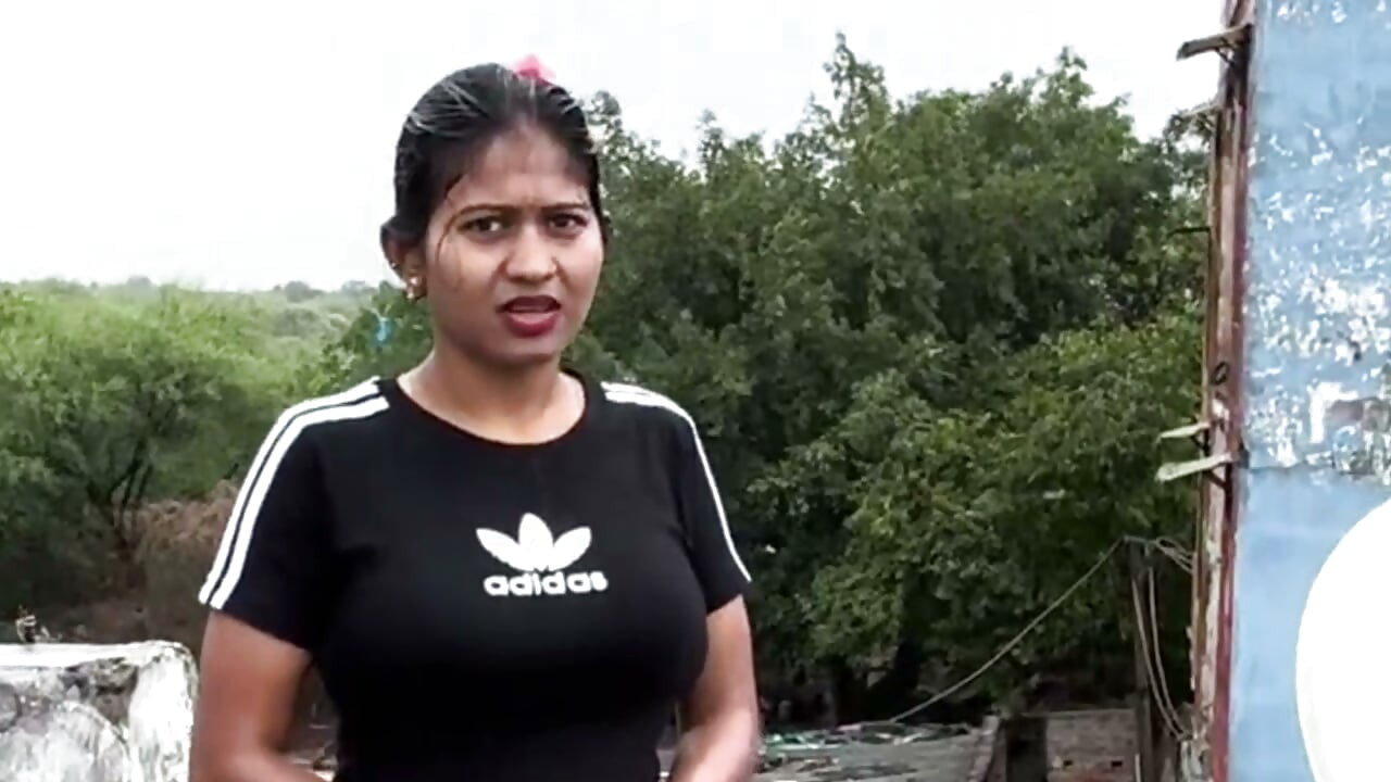 Step Sister को घर पर बुलाकर सेक्स किया जब Step Mother घर पर नहीं थी