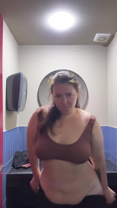 pawg public bathroom masturbation | Clip 2