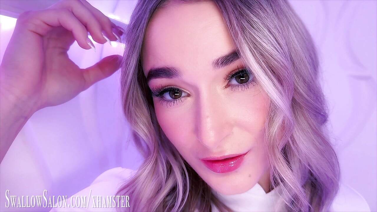 Thea Summers Delivers Sexy Blowjob at the Swallow Salon