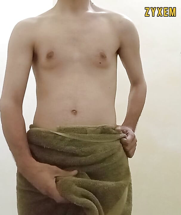 Zyxem Surprise jerking before shower