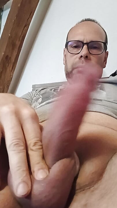 チャットルーレットで私を勃起させる人が見つからない