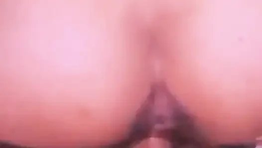 Cewek cantik menunggangi setelah kelas