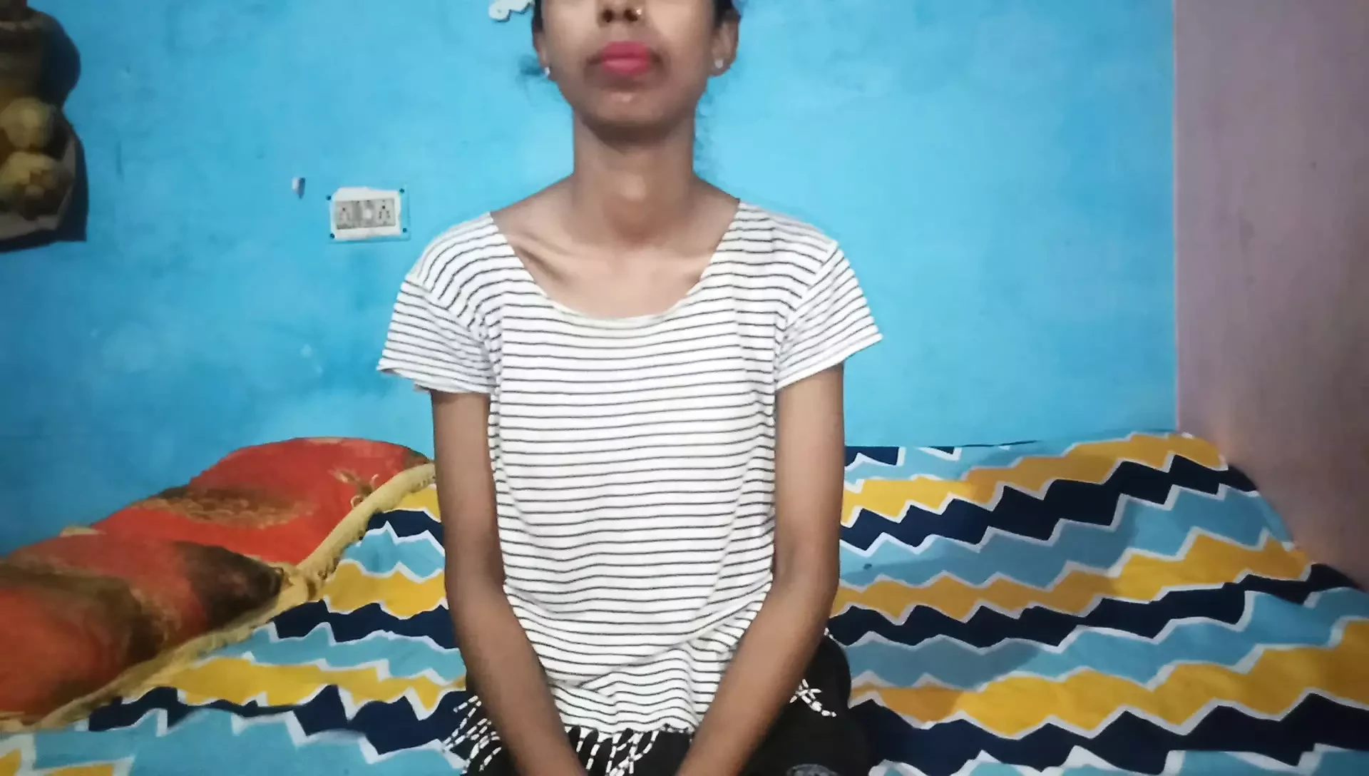 Sexy wife ki chudai uske sasurji ne room me ghus ke kiya