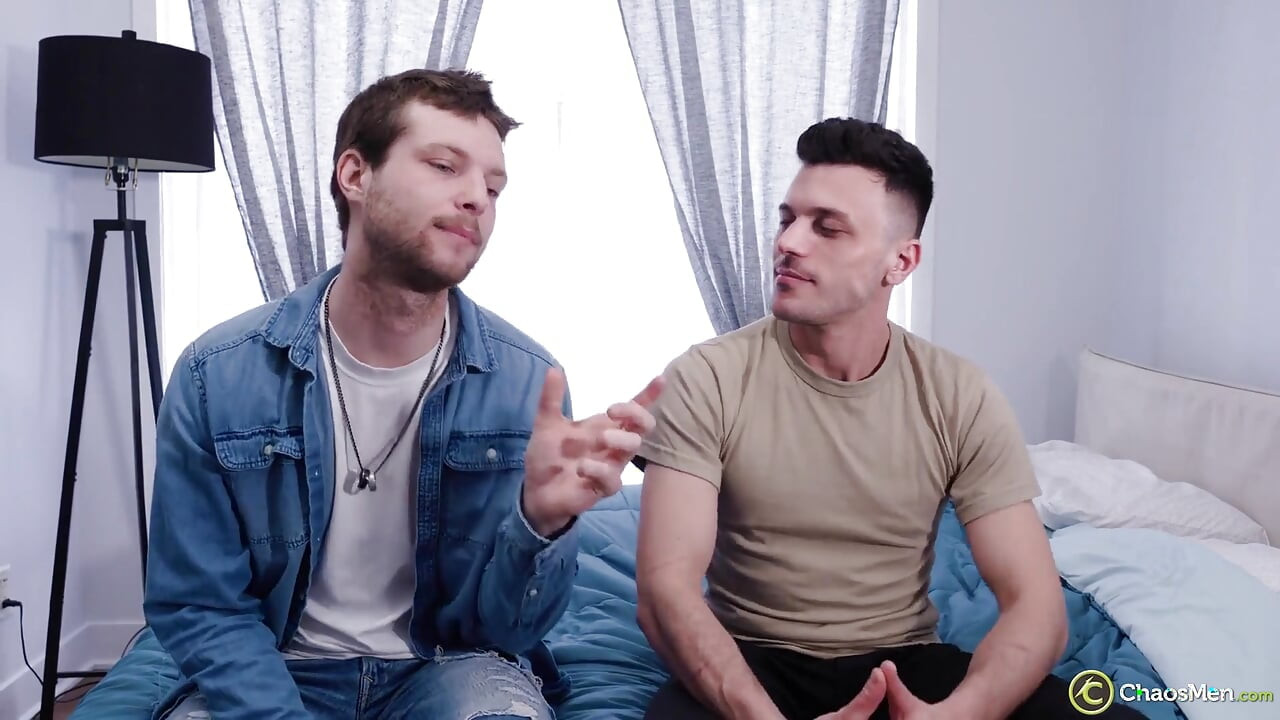 Chaos Men - Stripper scule în jos franceză sexy Jock
