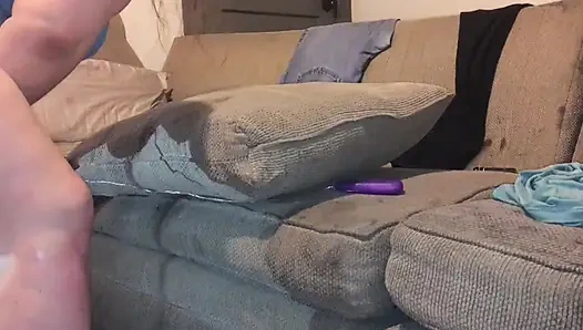 Мясистую задницу жены раздалбывают ее киску, заставляя ее сквиртовать и получать кримпай