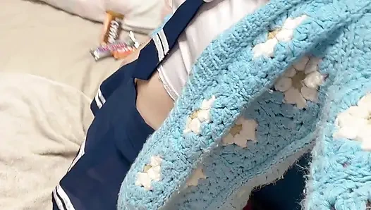 Hana Wear студентка, косплей для ее нового дня, рабочий секс перед камерой