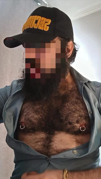 HÅRIG MAN