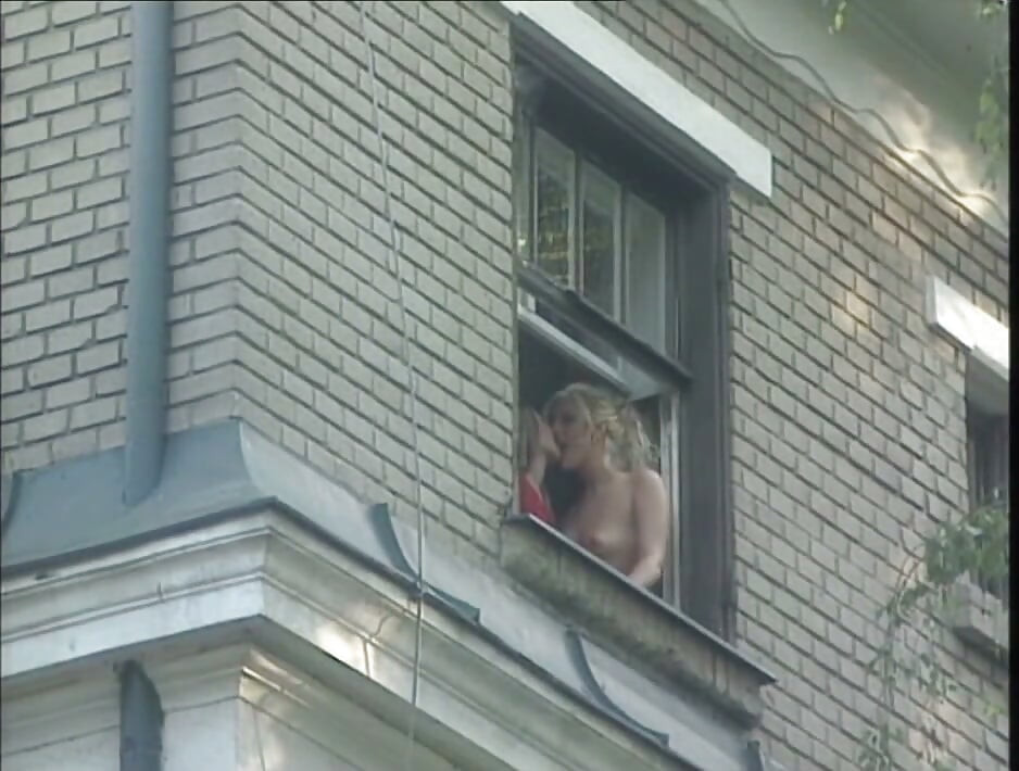 Blonde Hot MILF Seduced a Black Man Before She Suck a Monster Cock