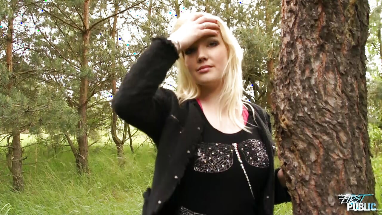Wielkie cycki w lesie - Kristyna