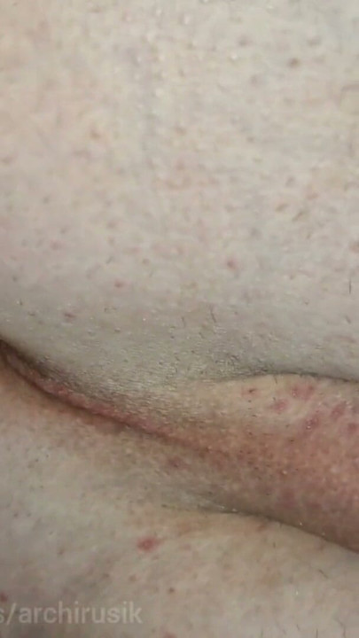 ¡Fuentes de leche caliente! Un agujero estrecho lleno del semen de papi de una cogida hambrienta y caliente | Clip 1