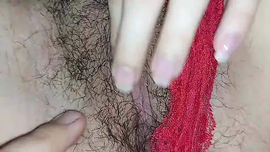 Трогаю мою сводную сестру опускается вниз по простыням