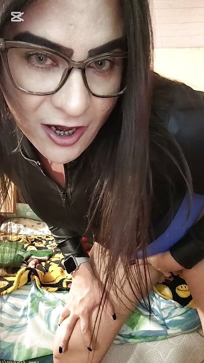 Leck diesen großen transsexuellen Arsch