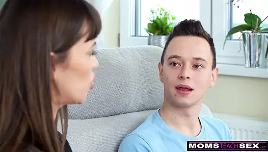 Date With My Step Mom - S15:e9