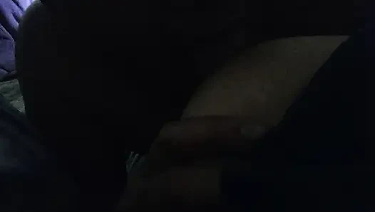 Hisap tetek bini orang