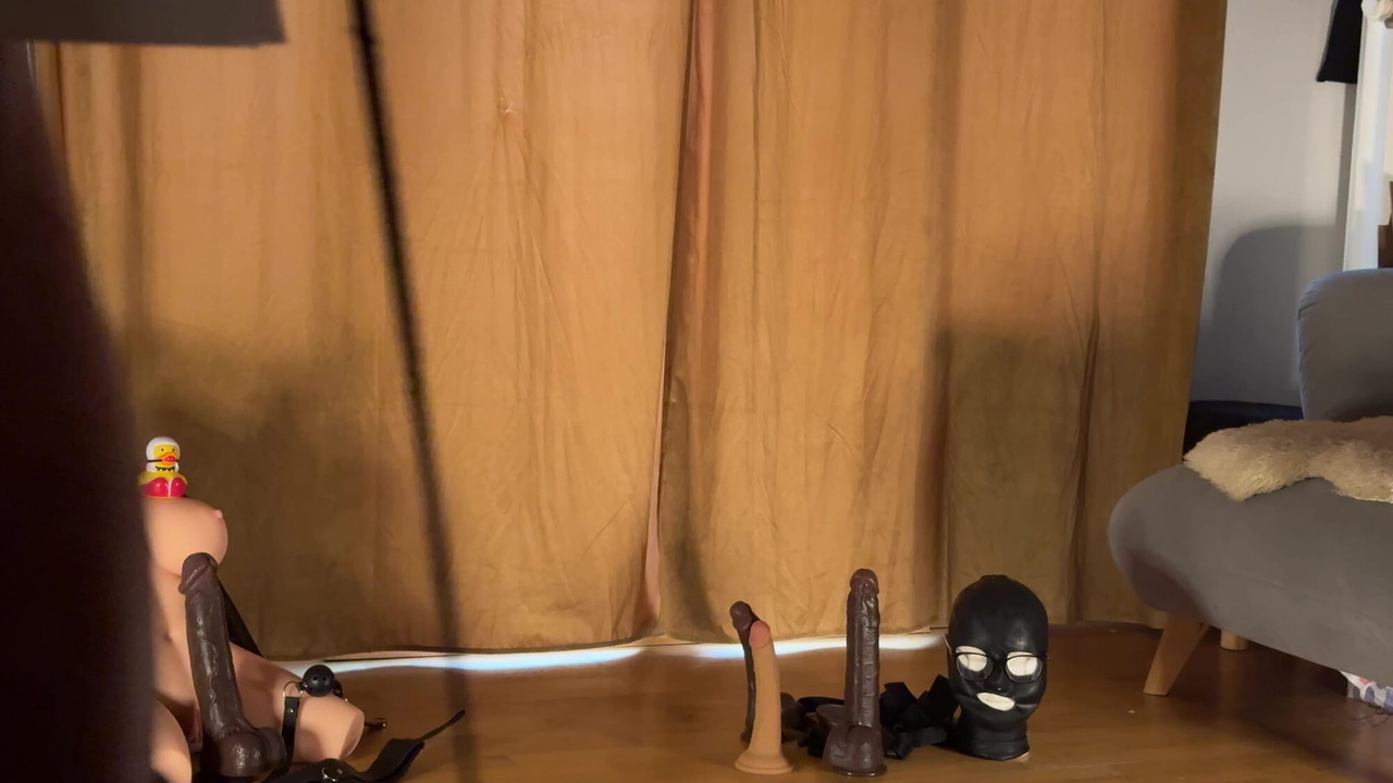 Intro XHamster ja sam mršava Lilly