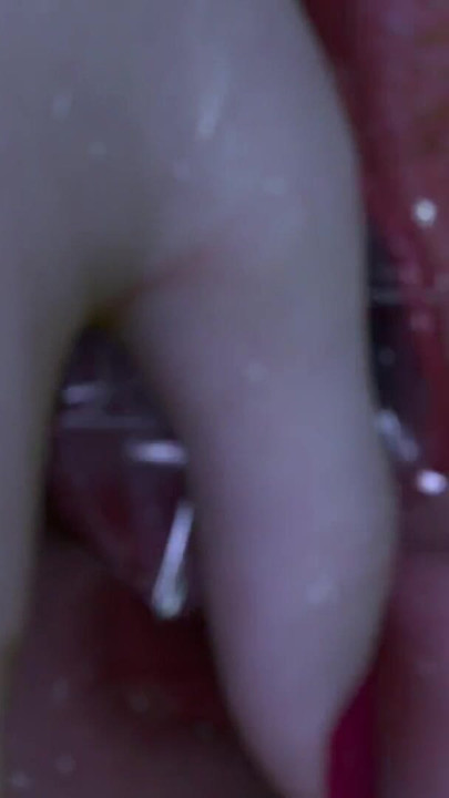 A lonely beauty, a lonely body | Clip 1