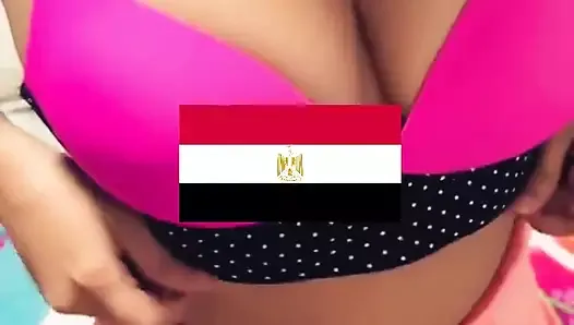 Arabski seks ogień, najbrudniejsza egipska dziwka z Mansoury, jej ciało jest gorące i seksowne, mówi, chcę, żeby mnie przeleciały cztery