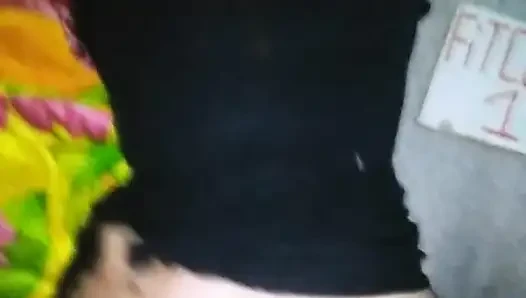 Pacarku dengan gaun foursome di ranjang 2