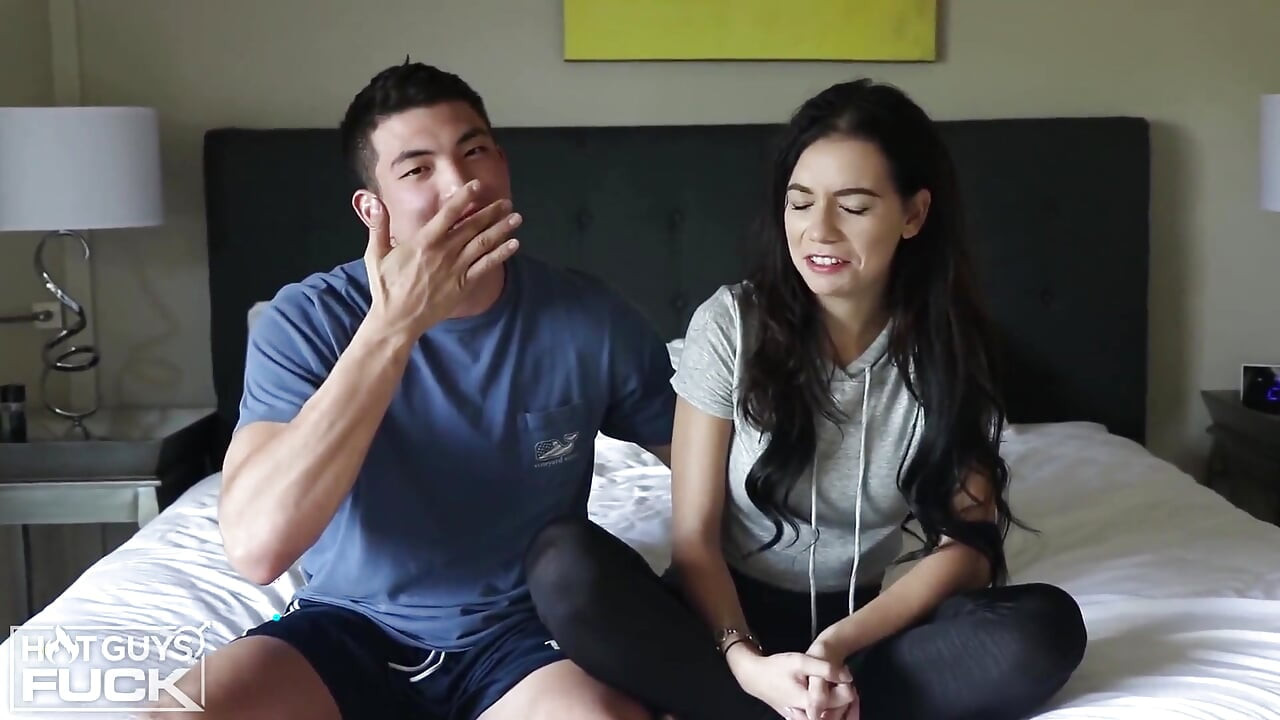 Asiática Pinoy Garanhão Sean fode Rachel Baddie