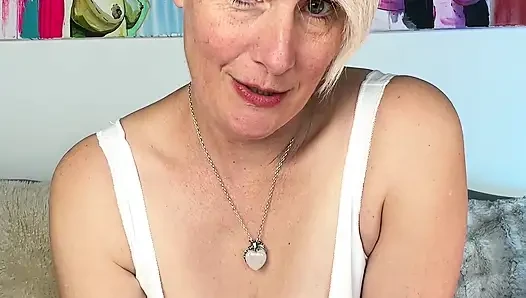 StepMommy Helps StepDaughter Relax Before Bed (JOI)