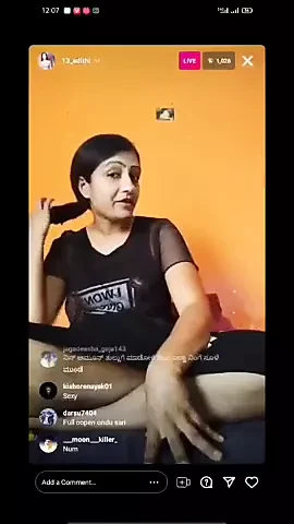 Girl showing her boobs in videocall